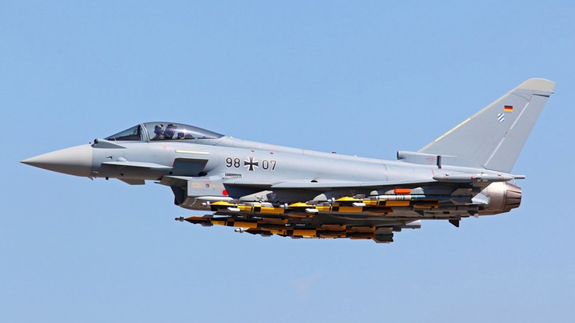 足球教育政策频繁更替导致项目推进失序，足球改革发展实施方案