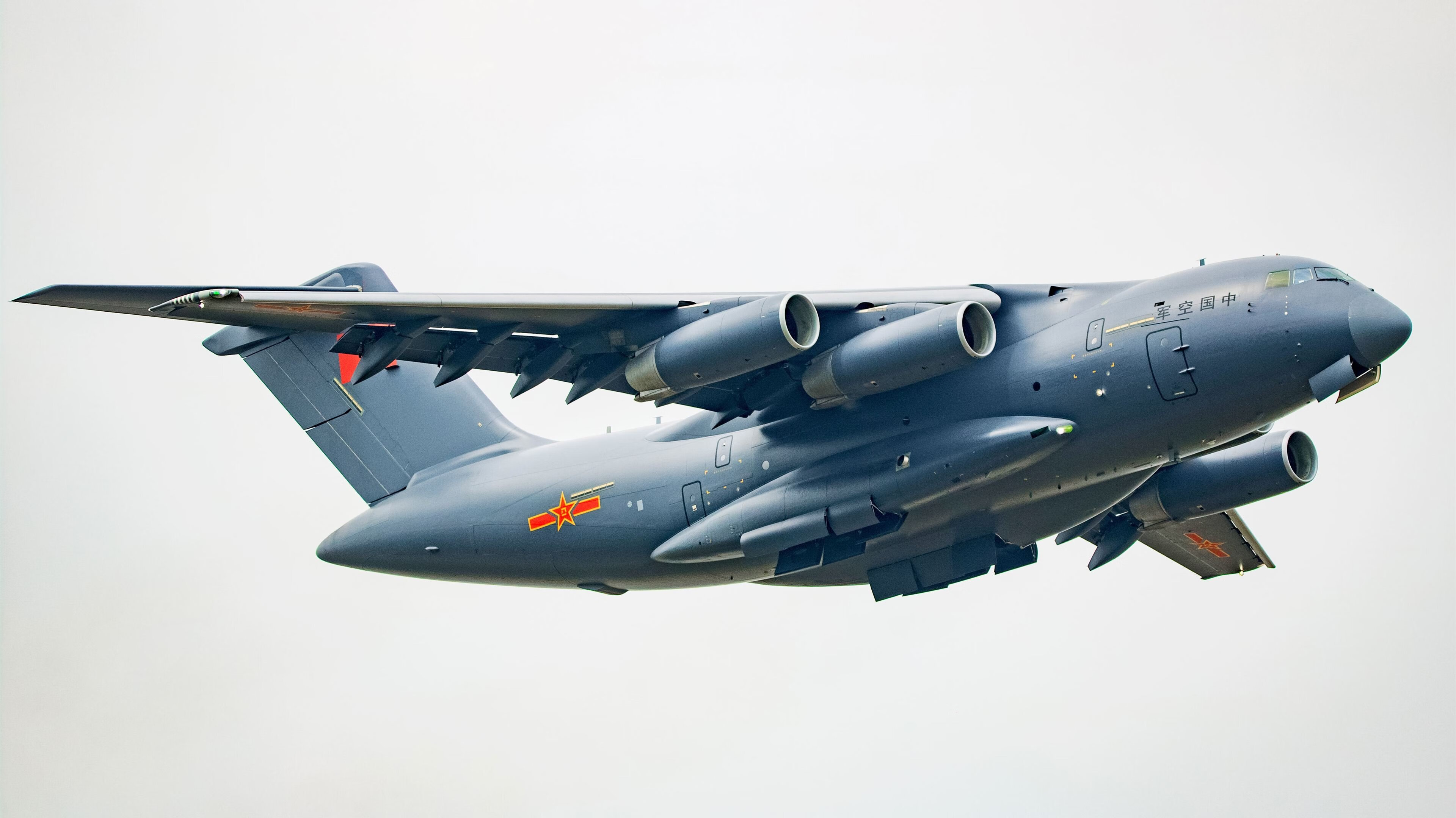 爱游戏在线登录入口-英超激烈冲刺：每一场都精彩绝伦！，英超精彩视频