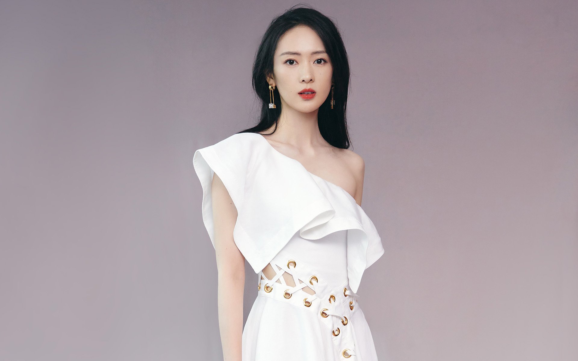 詹姆斯封盖对手引爆主场欢呼,詹姆斯封盖库里图片